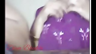 Diya Bhabhi on Webcam showing boobs